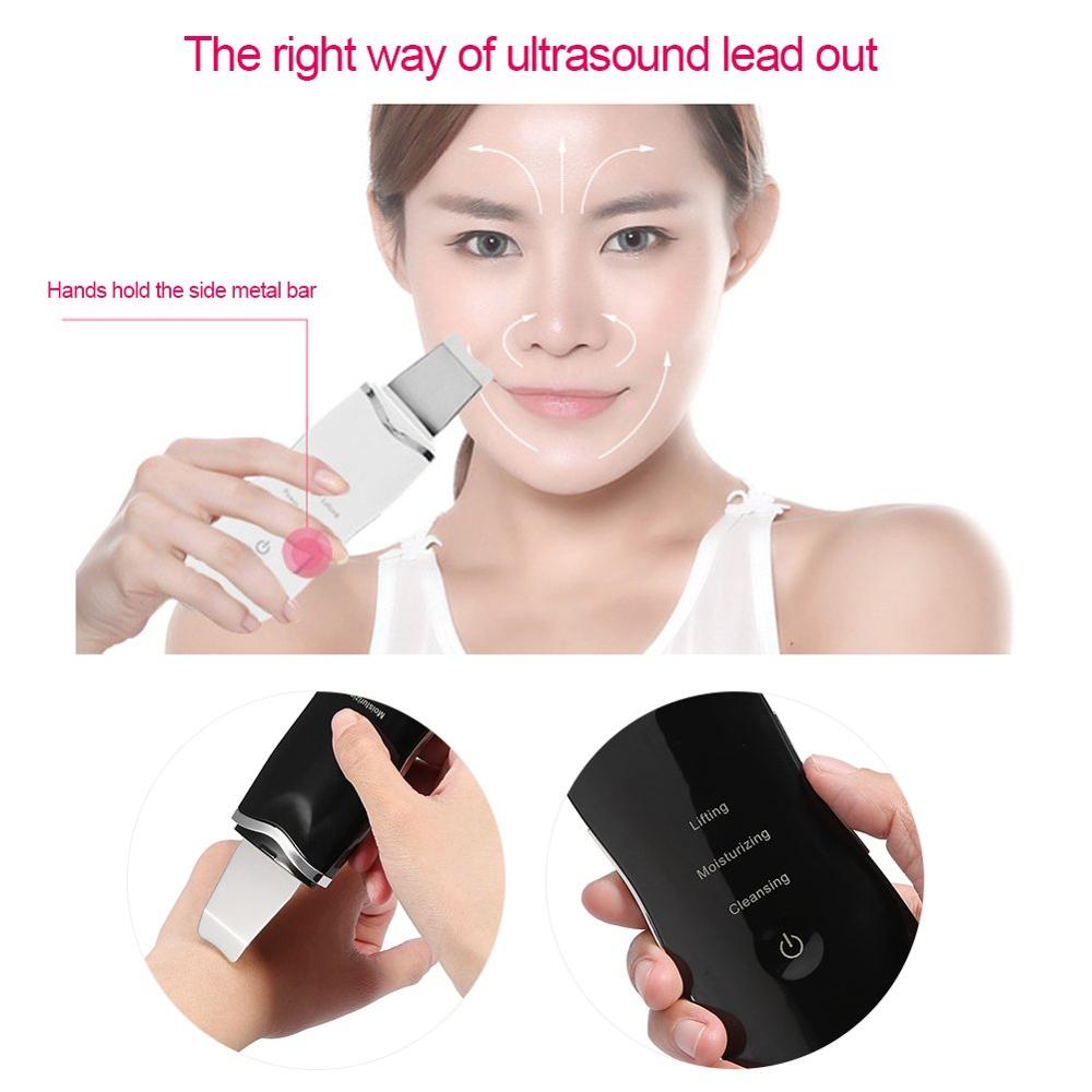 the right way of ultrasound lead out Hands hold the side metal bar